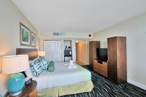 Hollywood Beach Tower by Capital Vacations - image 24