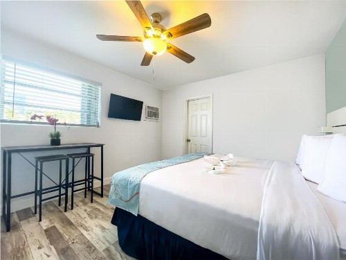 Hollywood Beach Hotels - image 18