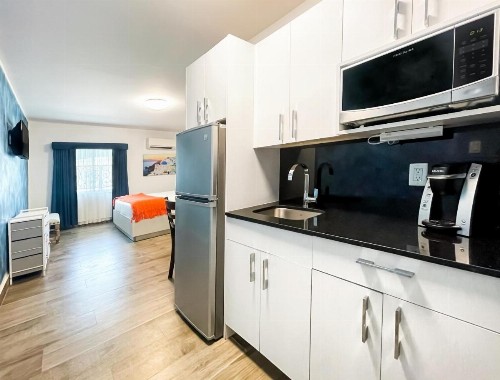 Hollywood Beach Hotels - image 21