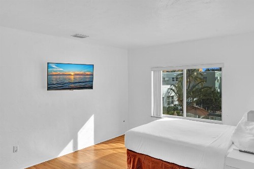 Hollywood Beach Hotels - image 25