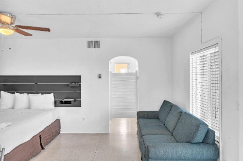 Hollywood Beach Hotels - image 27