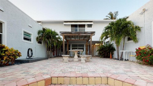 Sun Beach Inn - image 15