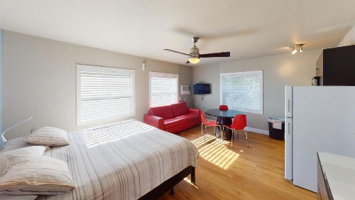 Sun Beach Inn - image 4