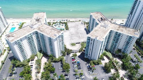 Hollywood Condos - image 6