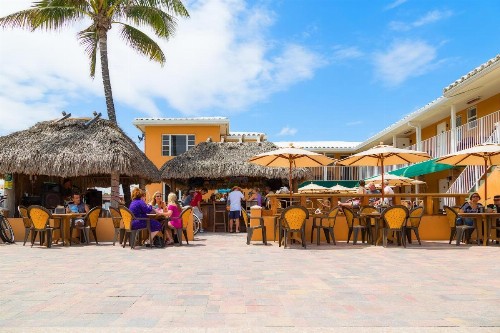 Riptide Oceanfront Hotel - image 17