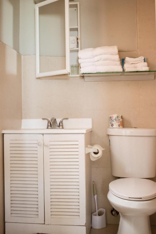 Riptide Oceanfront Hotel - image 35