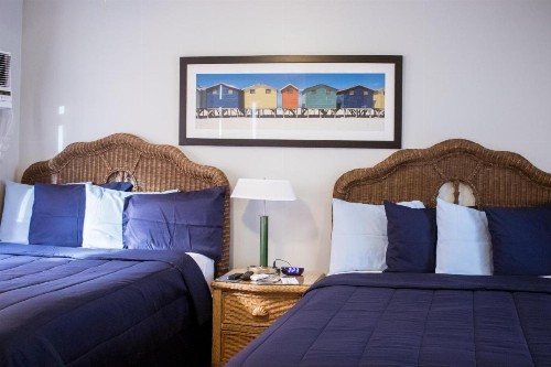 Riptide Oceanfront Hotel - image 37