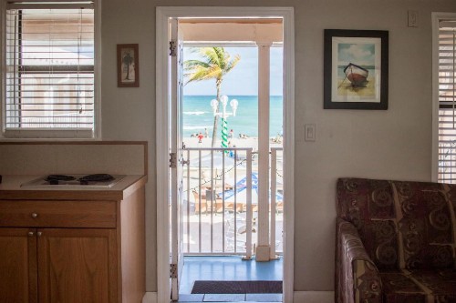 Riptide Oceanfront Hotel - image 50