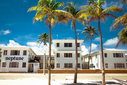 Neptune Hollywood Vacation Rentals - image 1