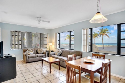 Neptune Hollywood Vacation Rentals - image 10