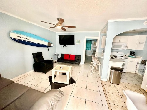 St Maurice Beach Inn - image 11