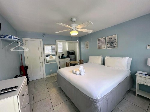 St Maurice Beach Inn - image 7
