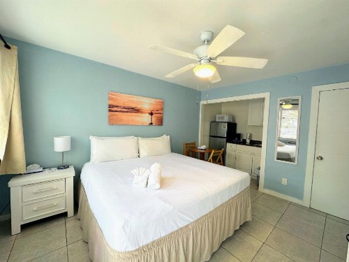 St Maurice Beach Inn - image 8