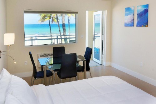 Diane Oceanfront Suites - image 15