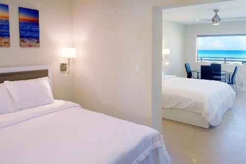 Diane Oceanfront Suites - image 21