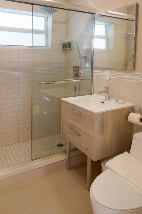 Diane Oceanfront Suites - image 23