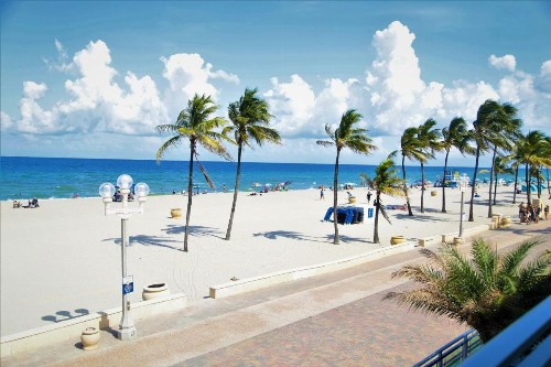 Diane Oceanfront Suites - image 3