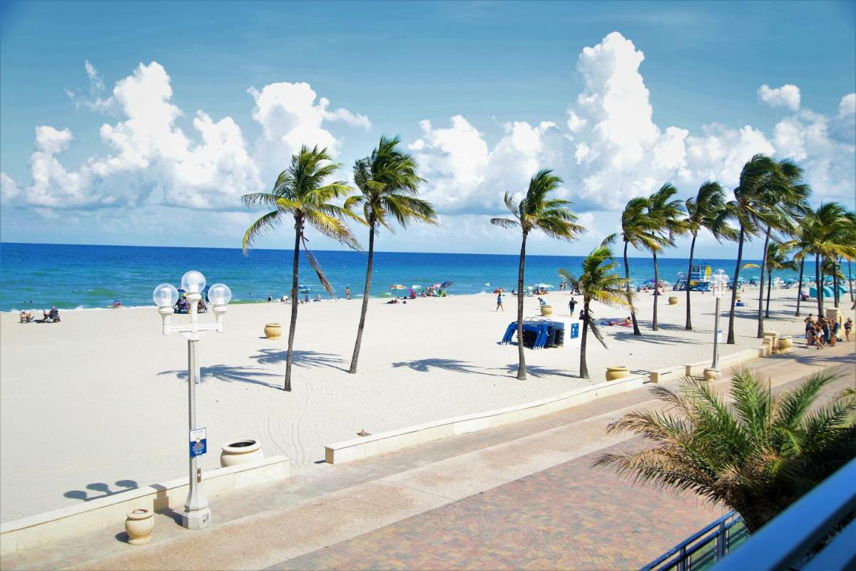 Diane Oceanfront Suites - image 3