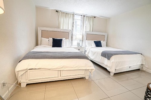 Hollywood apartment by the sea - image 10
