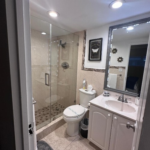 Hollywood apartment by the sea - image 12