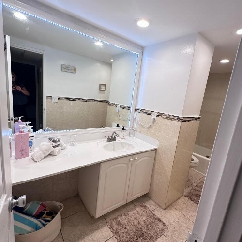 Hollywood apartment by the sea - image 18