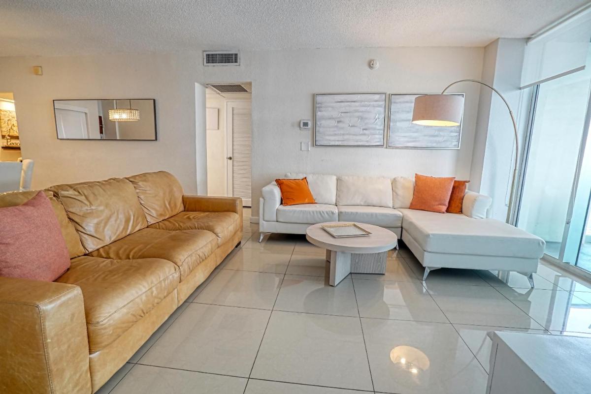 Hollywood apartment by the sea - image 5