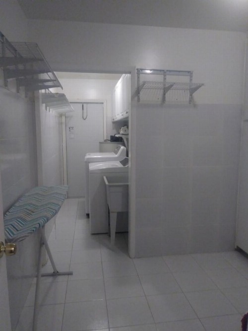 Tata's Hollywood Vacation Home - image 3