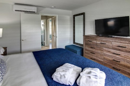 May-Dee Suites in Florida - image 16
