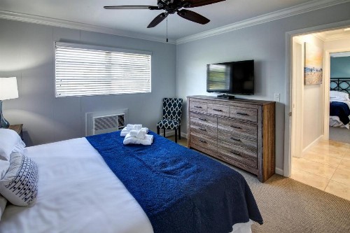 May-Dee Suites in Florida - image 20