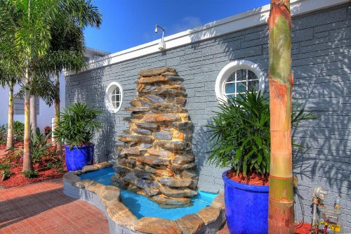 May-Dee Suites in Florida - image 21