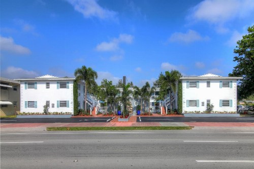 May-Dee Suites in Florida - image 27