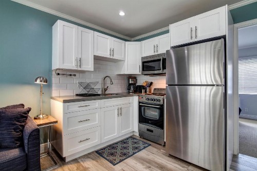 May-Dee Suites in Florida - image 28