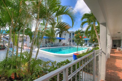 May-Dee Suites in Florida - image 30