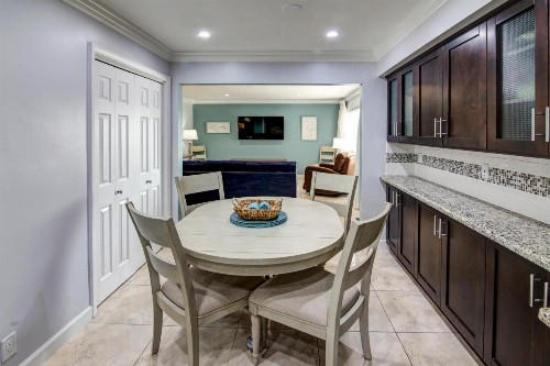 May-Dee Suites in Florida - image 38