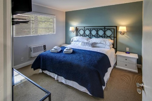 May-Dee Suites in Florida - image 47