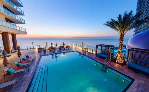 Hyde Beach Resort Rentals - image 1