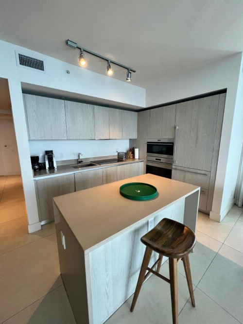 Hyde Beach Resort Rentals - image 16