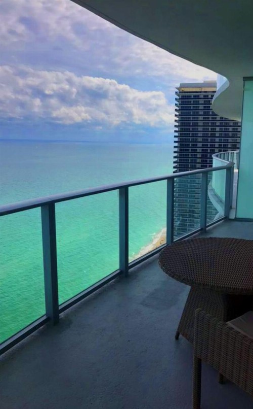 Hyde Beach Resort Rentals - image 18