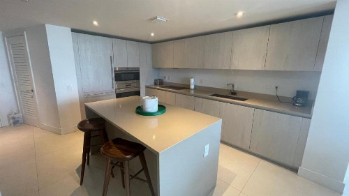 Hyde Beach Resort Rentals - image 32