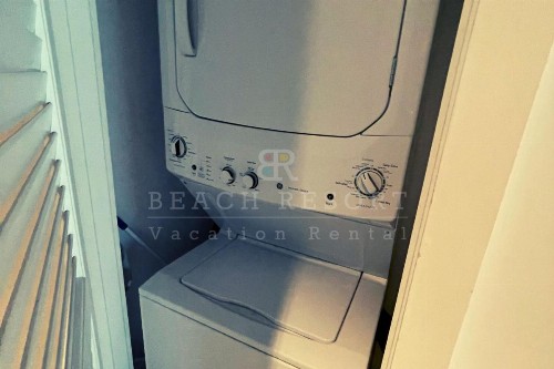Hyde Beach Resort Rentals - image 36