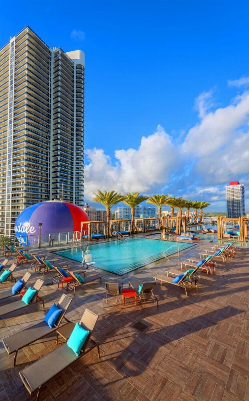 Hyde Beach Resort Rentals - image 50