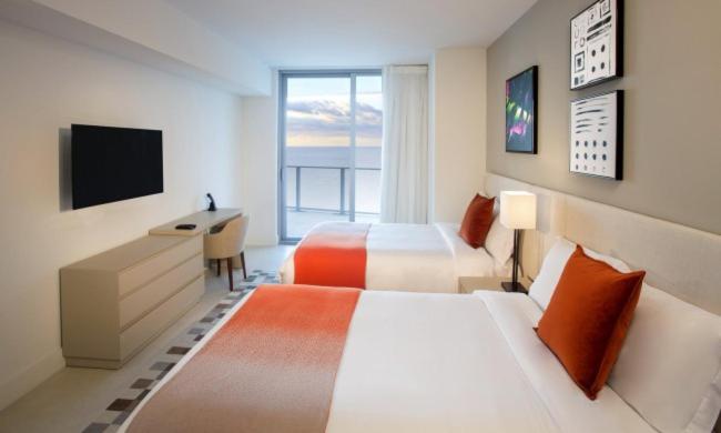 Hyde Beach Residence - image 3