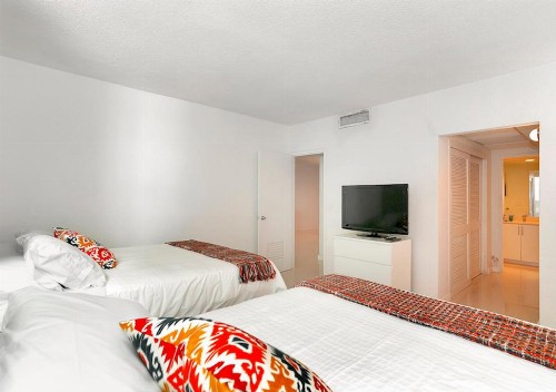 Hallandale 11D - image 3