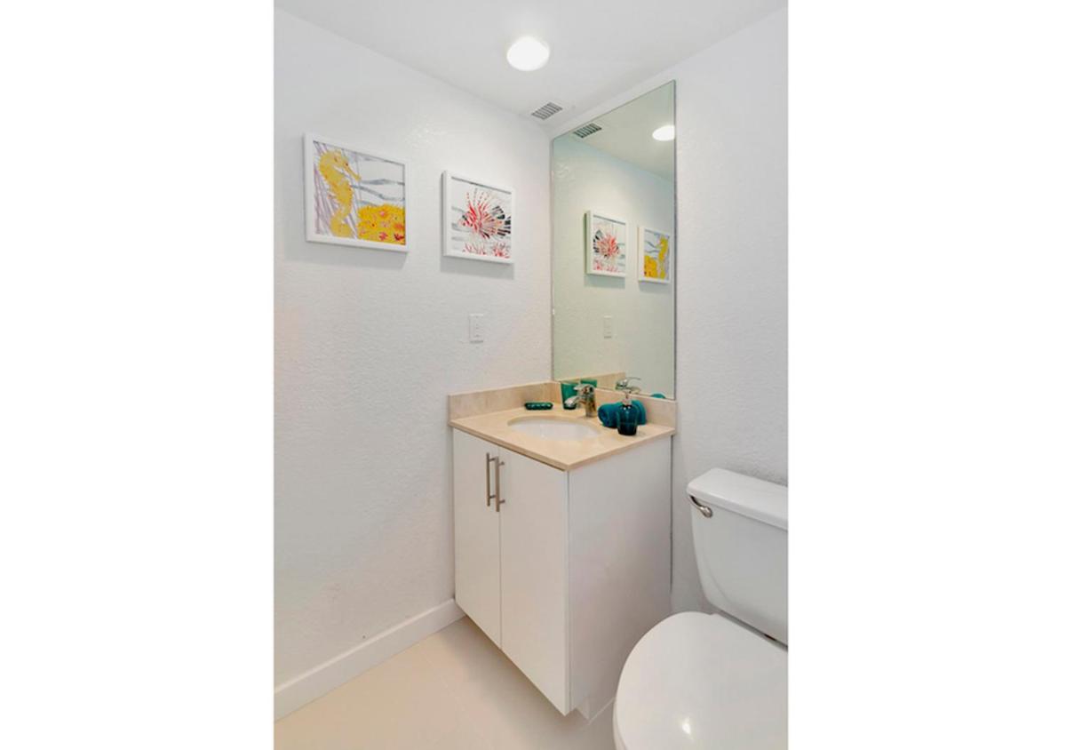 Hallandale 11D - image 7