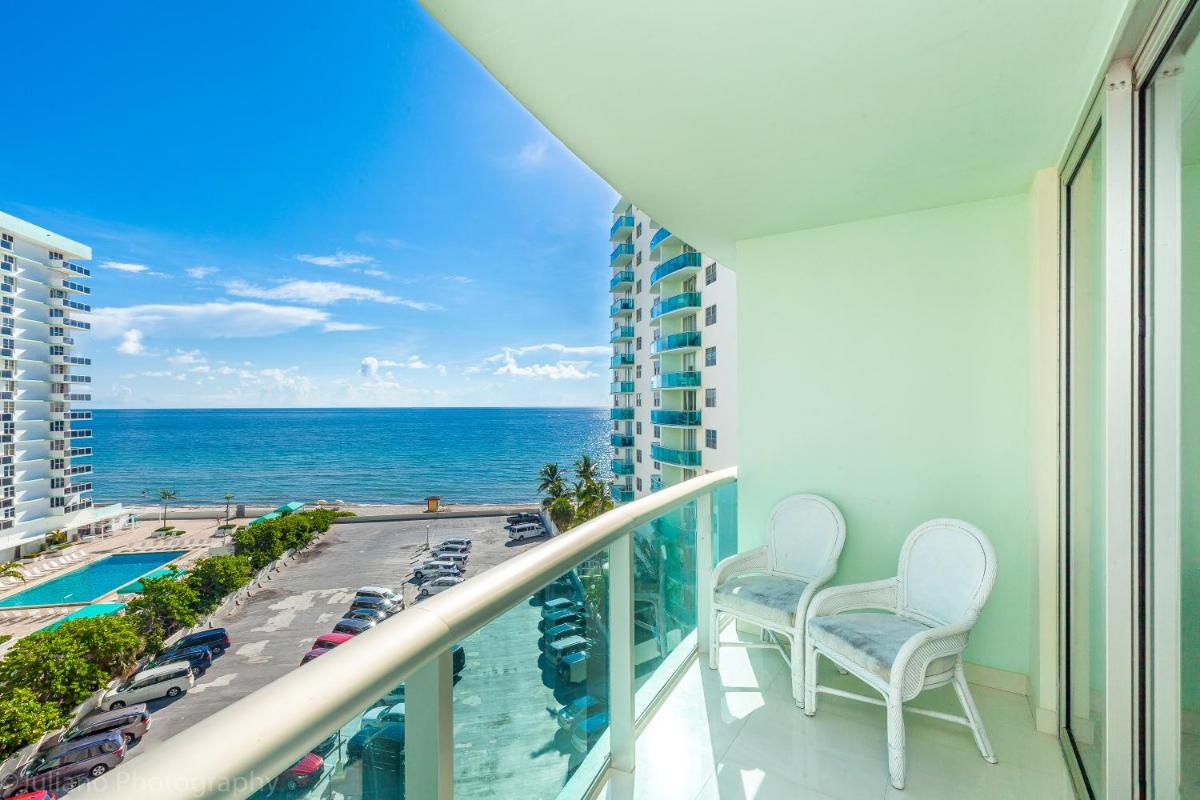 Beachfront 2 bedroom at Tides Hollywood 8th floor - image 4