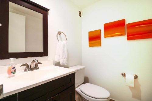 2 bedrooms apartment on the beach - image 10