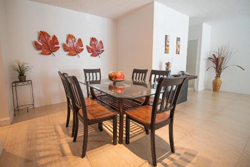 2 bedrooms apartment on the beach - image 12
