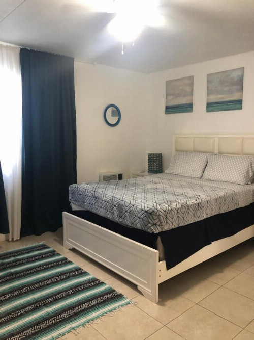 Hollywood Beachfront House - image 26
