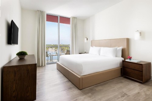 Costa Hollywood Beach Resort - image 4