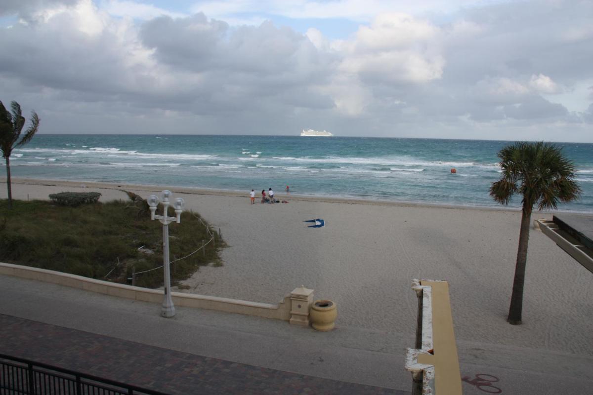 La Playa Beach Front Hollywood - main image
